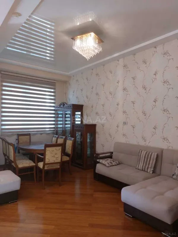 Satılır 2 otaqlı mənzil 85 m²