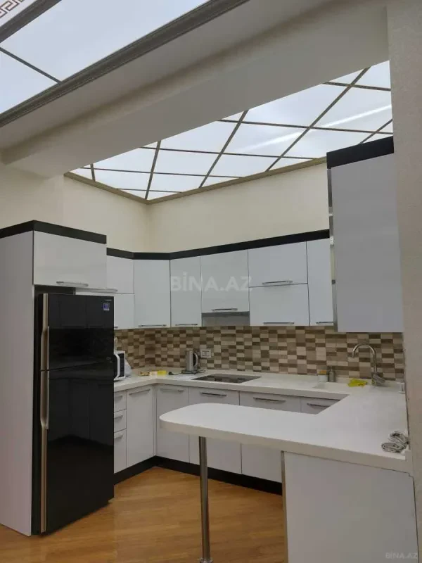 Satılır 2 otaqlı mənzil 85 m²