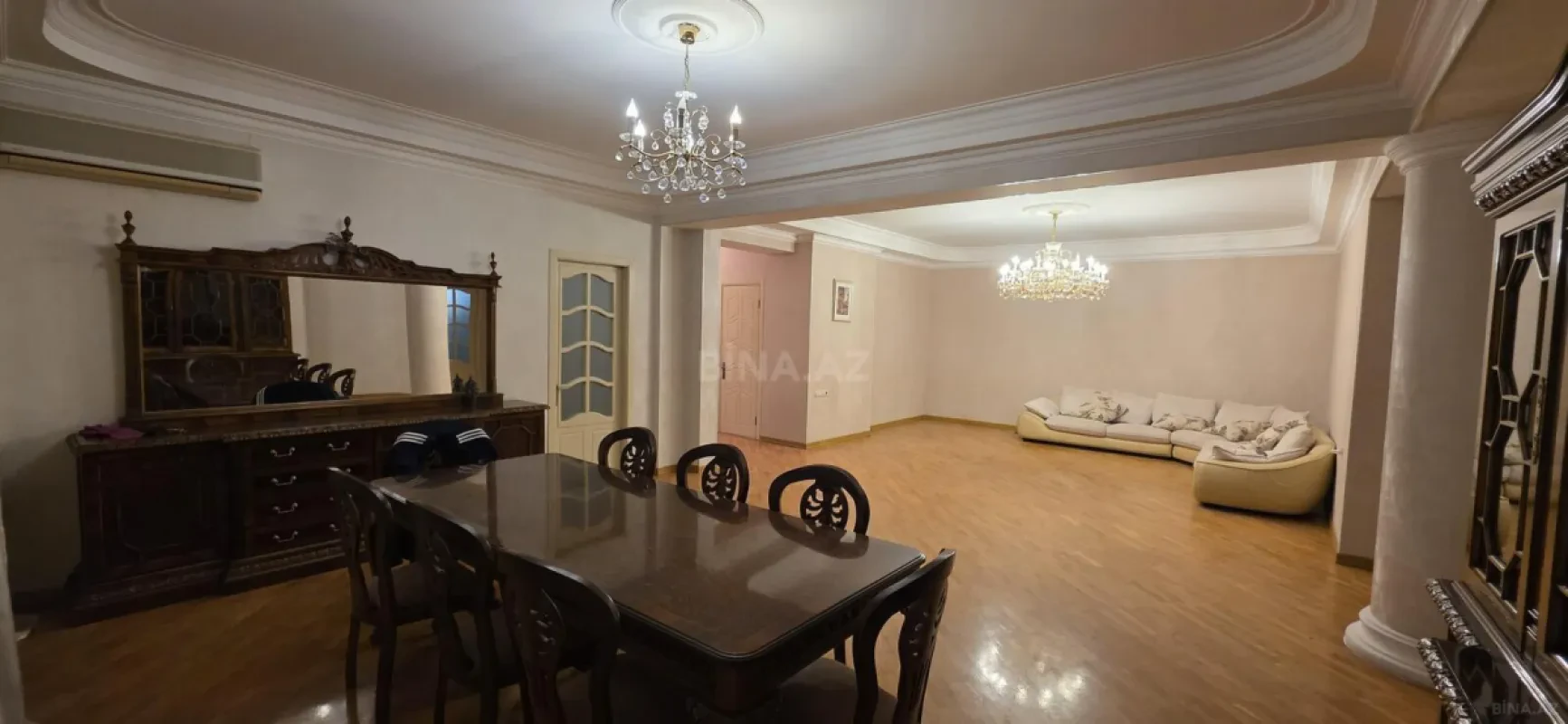 Kirayə verilir 4 otaqlı mənzil 180 m²