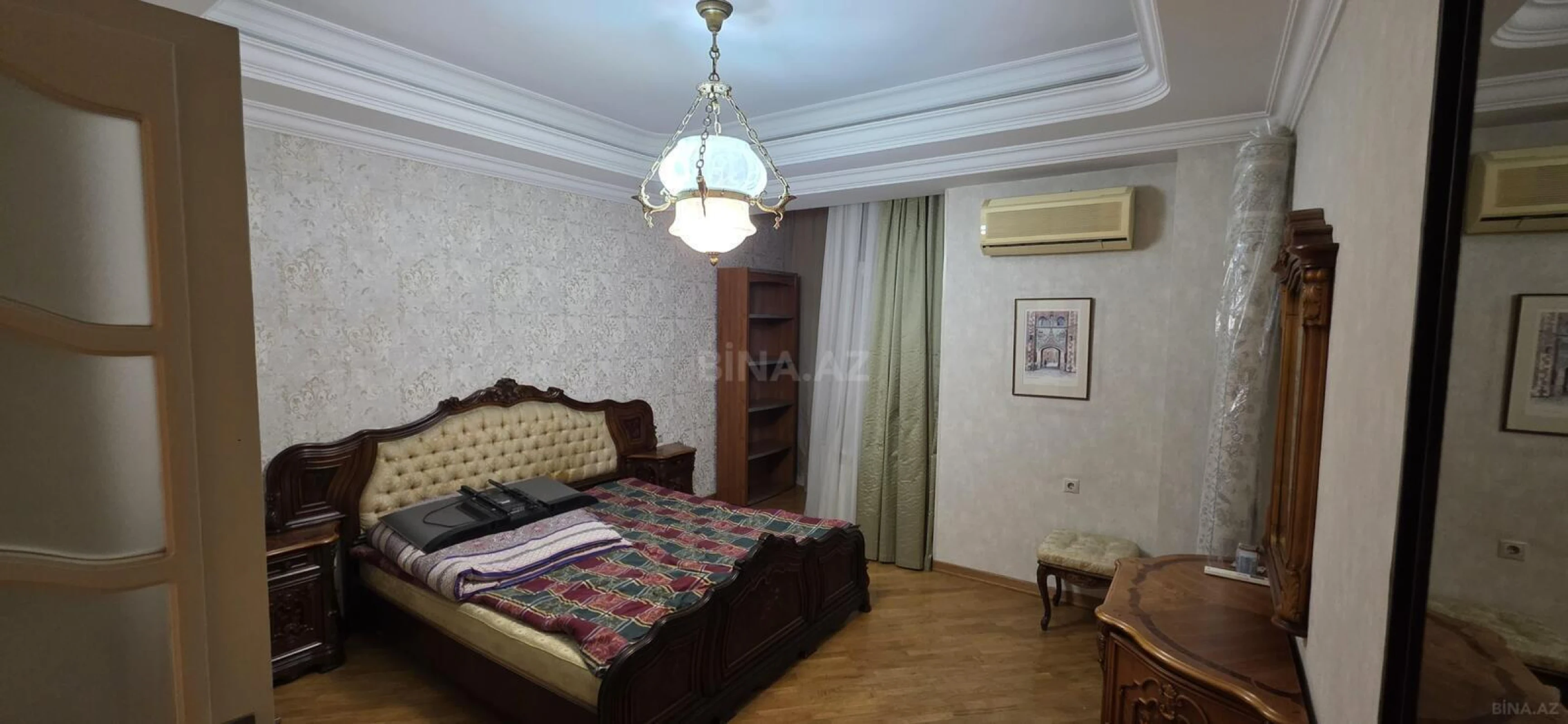 Kirayə verilir 4 otaqlı mənzil 180 m²