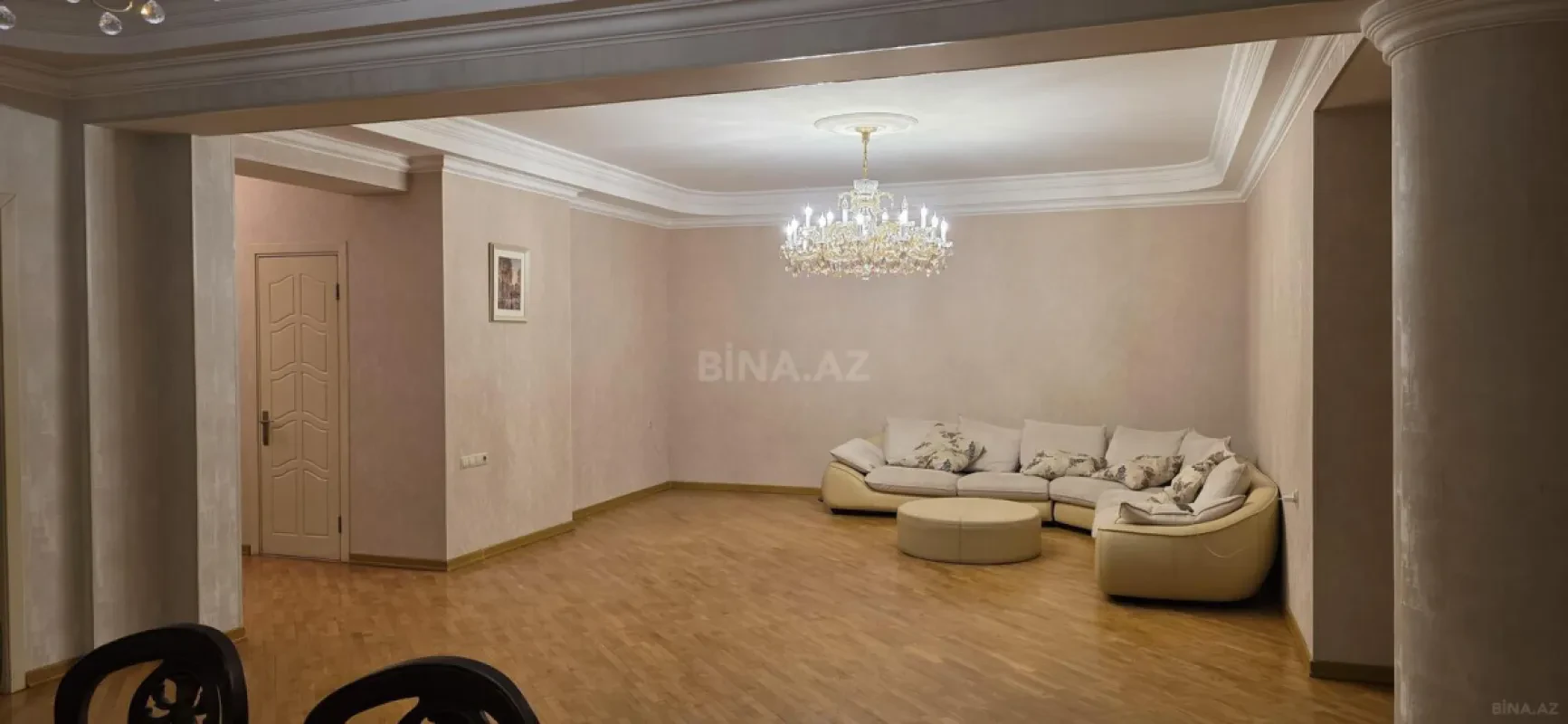 Kirayə verilir 4 otaqlı mənzil 180 m²
