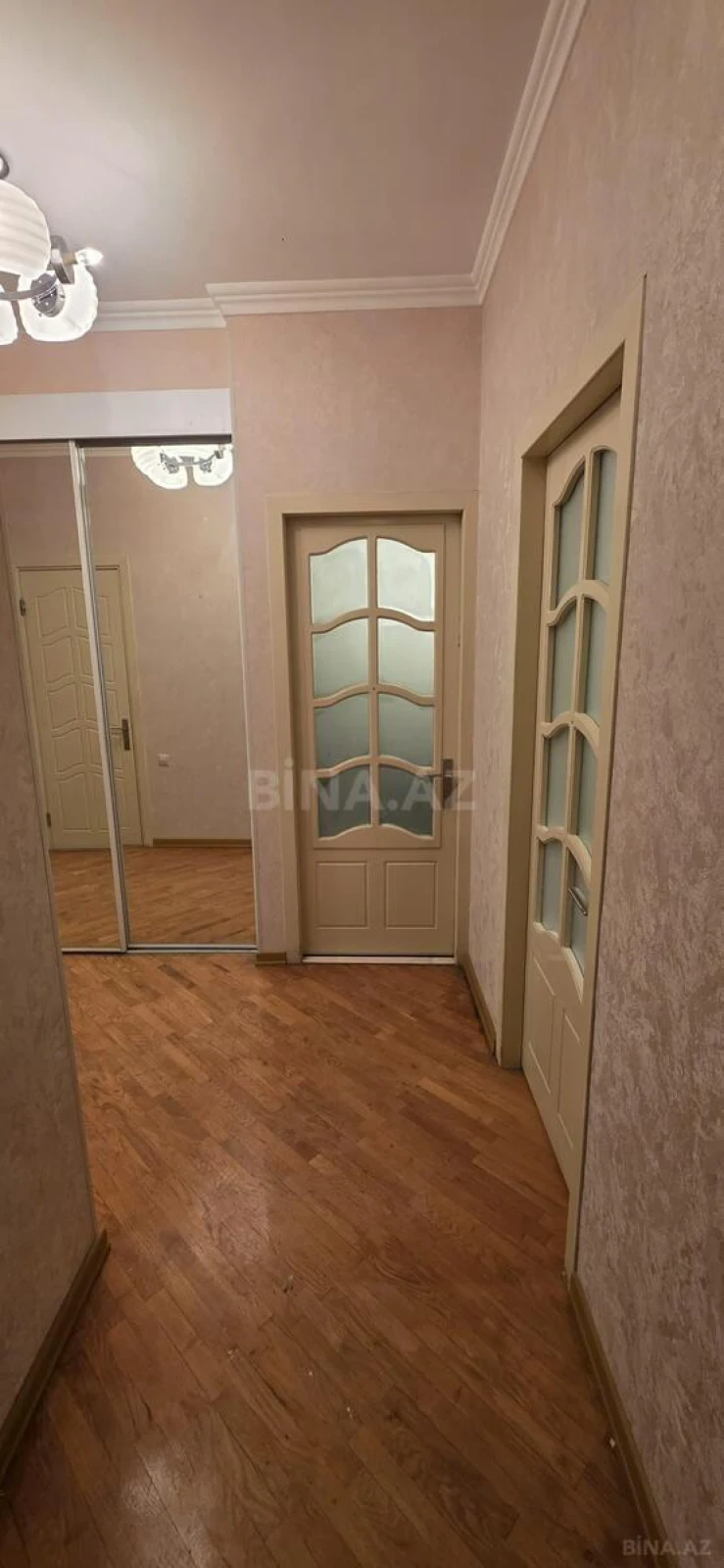 Kirayə verilir 4 otaqlı mənzil 180 m²