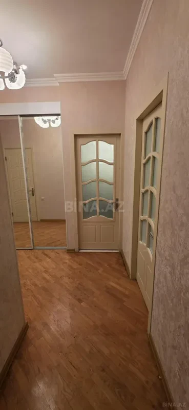 Kirayə verilir 4 otaqlı mənzil 180 m²