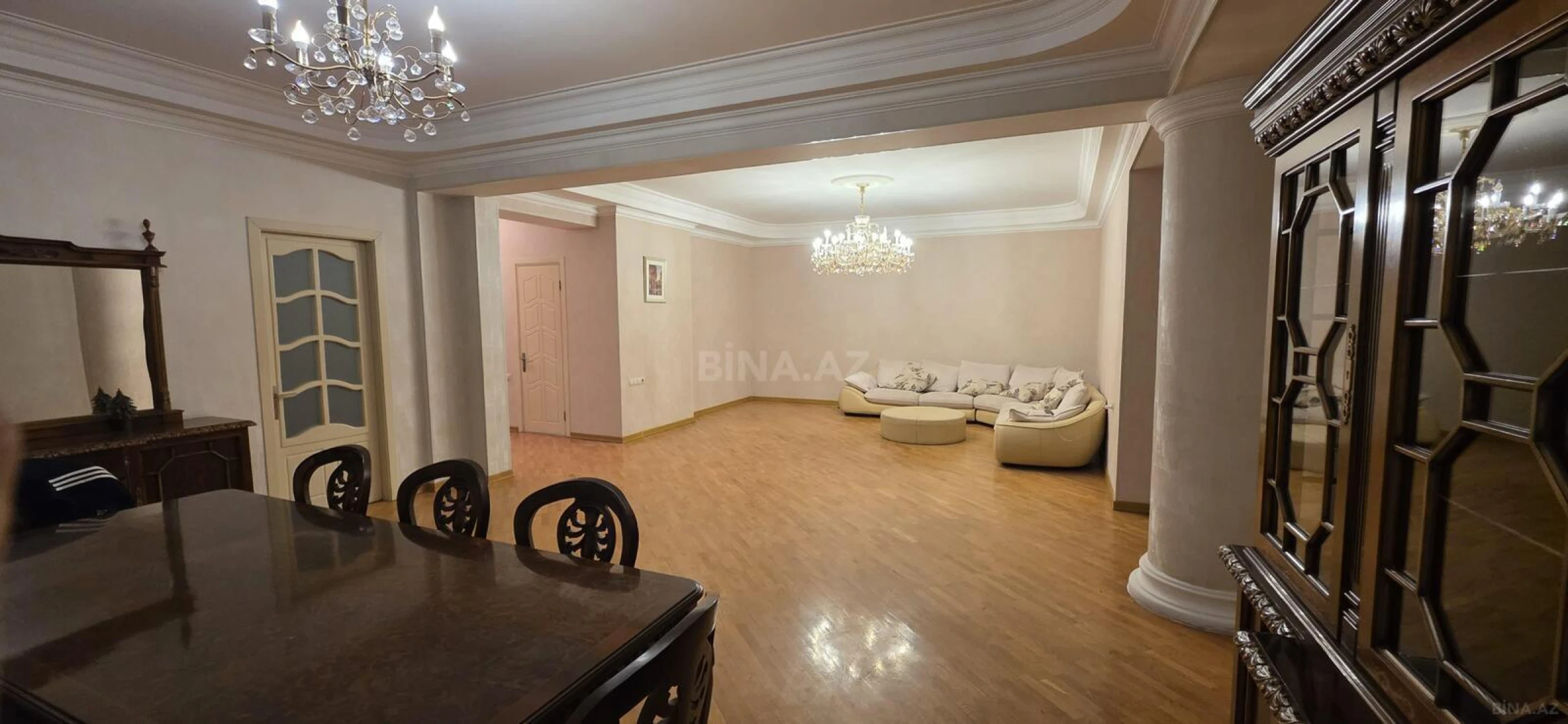 Kirayə verilir 4 otaqlı mənzil 180 m²
