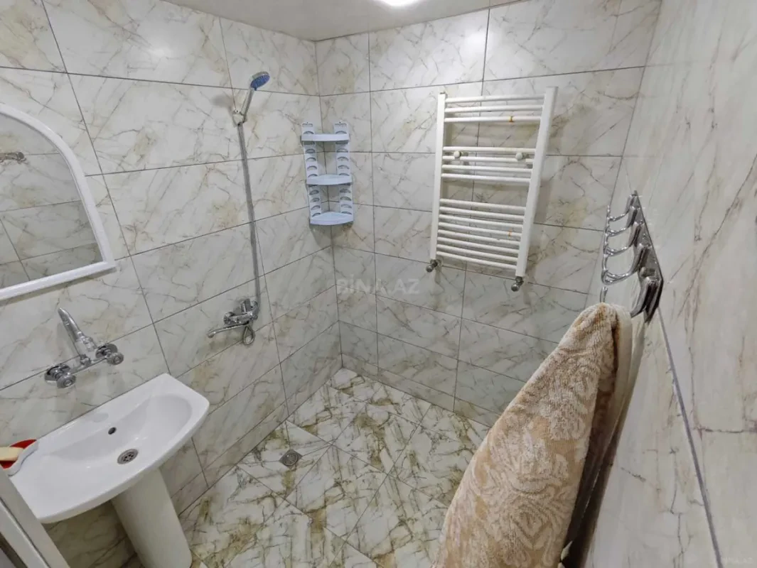 Kirayə verilir 2 otaqlı mənzil 70 m²