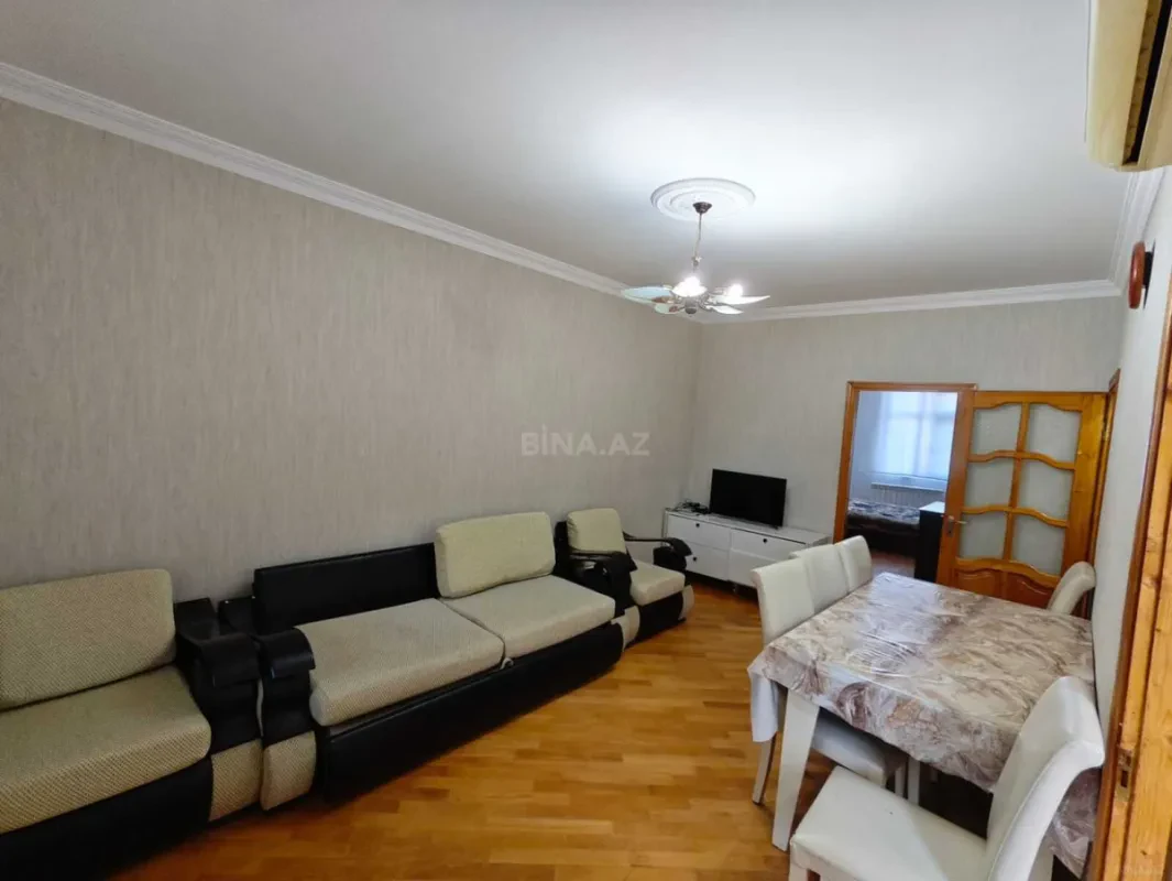Kirayə verilir 2 otaqlı mənzil 70 m²