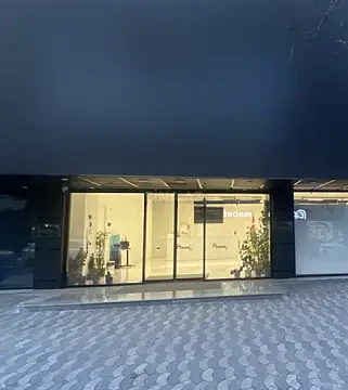 Satılır obyekt 1185 m² — Bakı 1185.00 m²