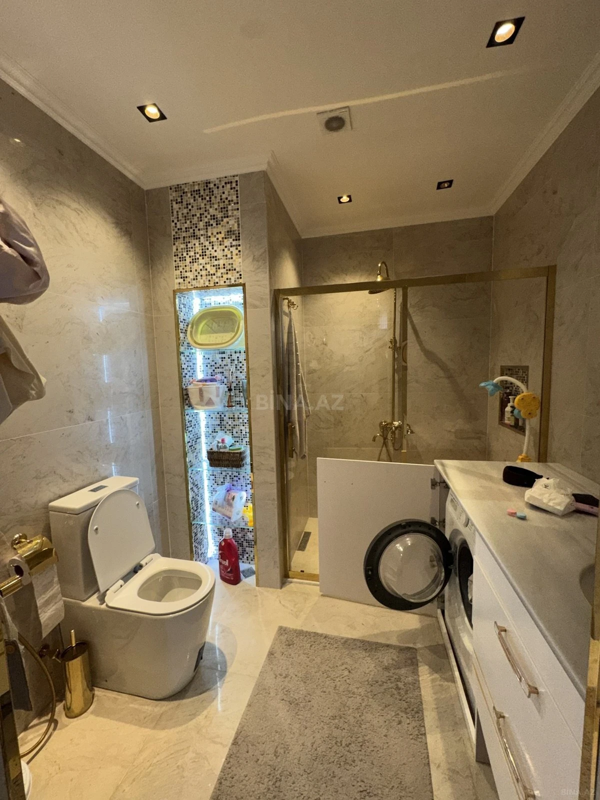 Kirayə verilir 3 otaqlı mənzil 140 m²
