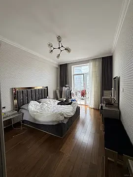 Kirayə verilir 3 otaqlı mənzil 140 m²