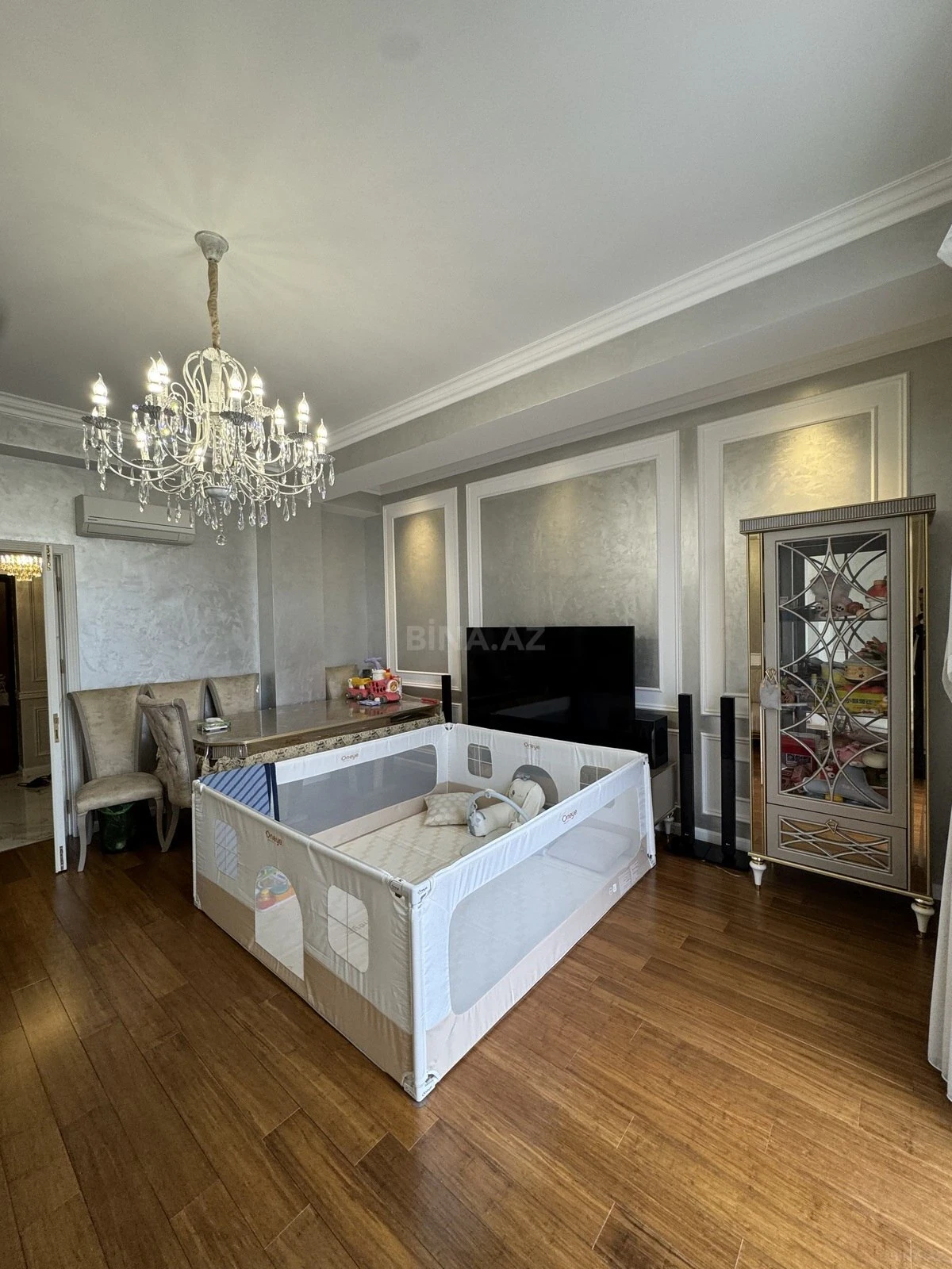 Kirayə verilir 3 otaqlı mənzil 140 m²