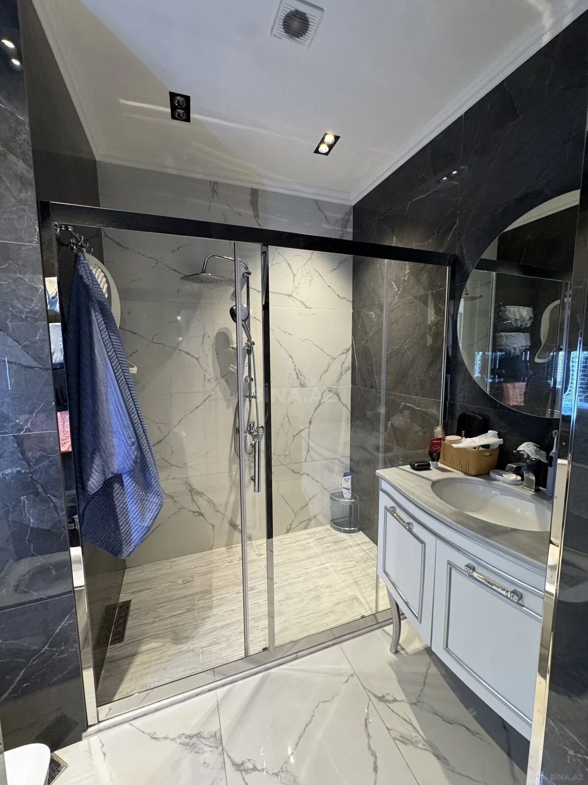 Kirayə verilir 3 otaqlı mənzil 140 m²