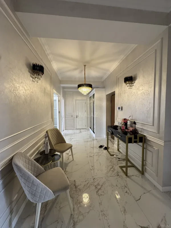 Kirayə verilir 3 otaqlı mənzil 140 m²