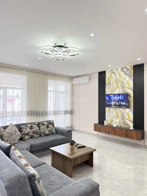 Satılır 4 otaqlı həyət evi 140 m²