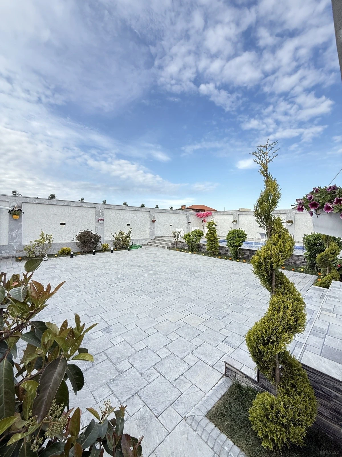 Satılır 4 otaqlı həyət evi 140 m²