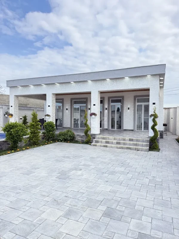 Satılır 4 otaqlı həyət evi 140 m²