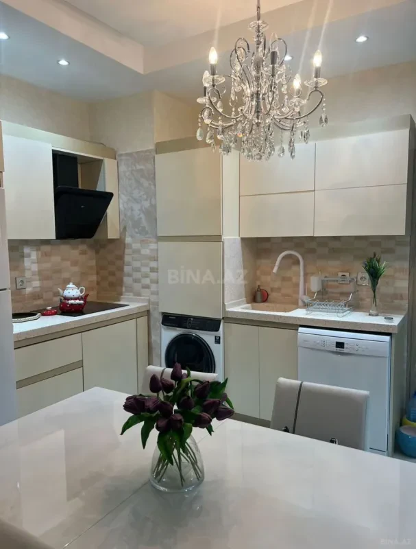 Kirayə verilir 3 otaqlı mənzil 100 m²