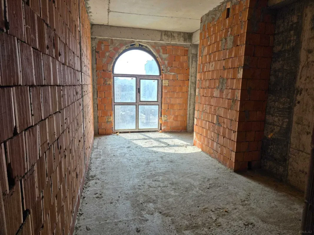 Satılır 3 otaqlı mənzil 113 m²