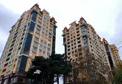 Satılır 3 otaqlı mənzil 113 m²