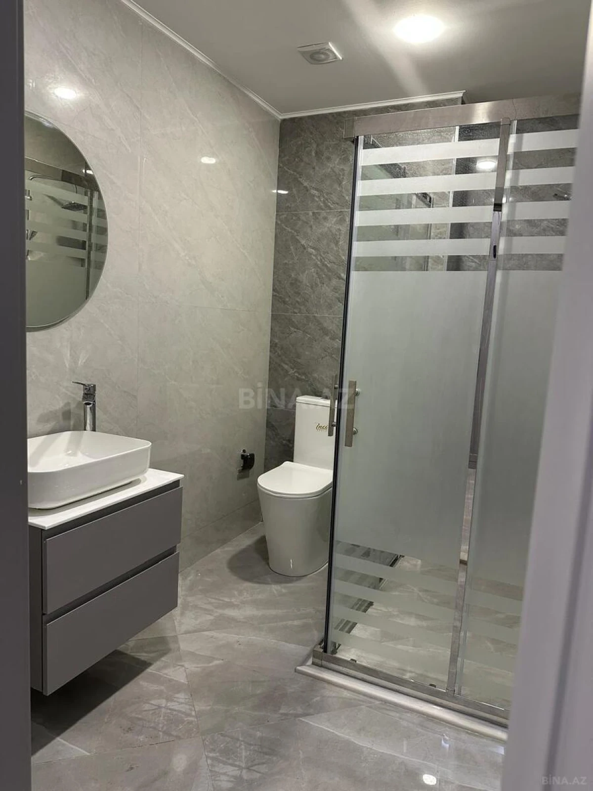Kirayə verilir 2 otaqlı mənzil 70 m²