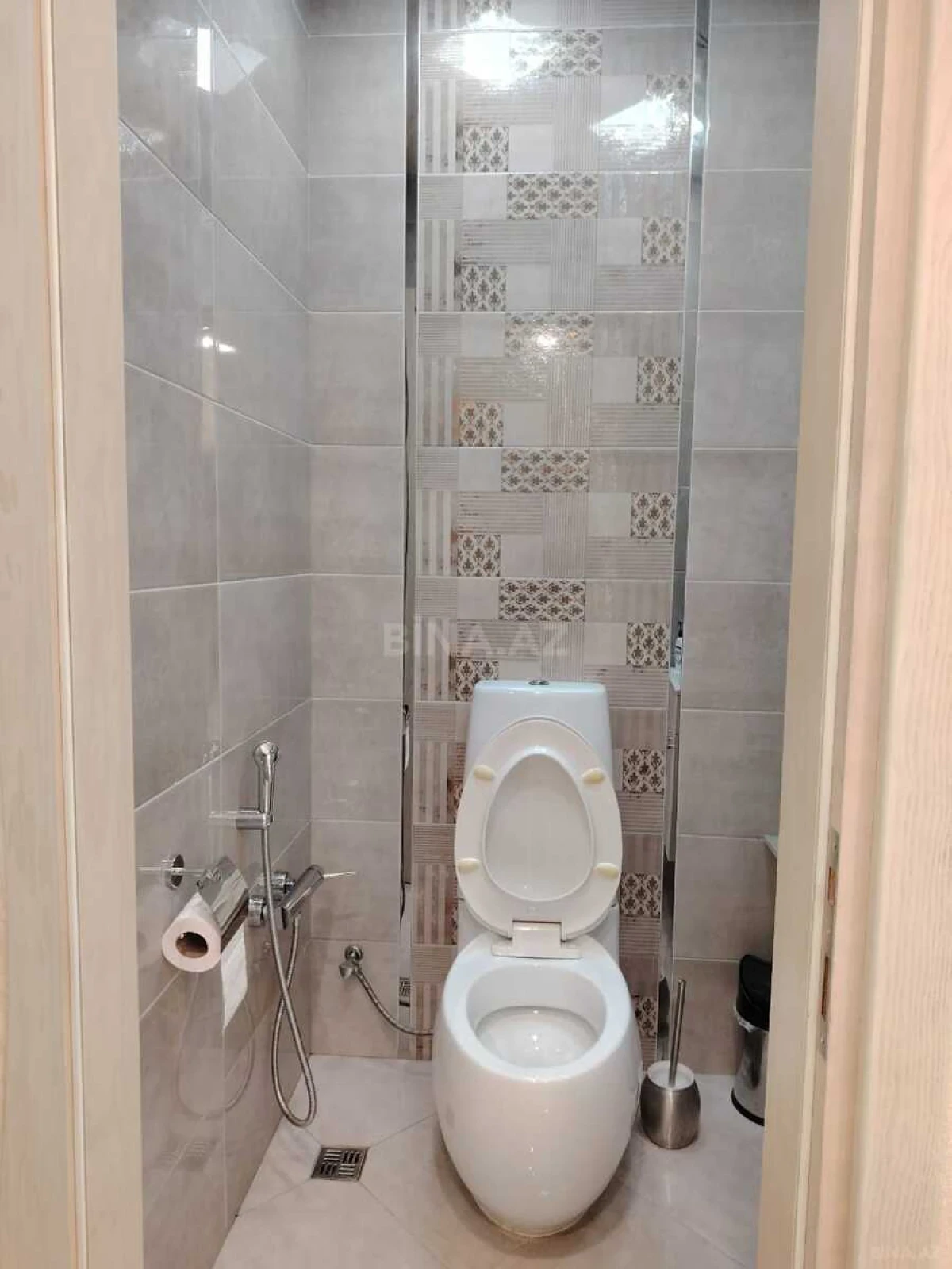 Satılır 4 otaqlı mənzil 178 m²