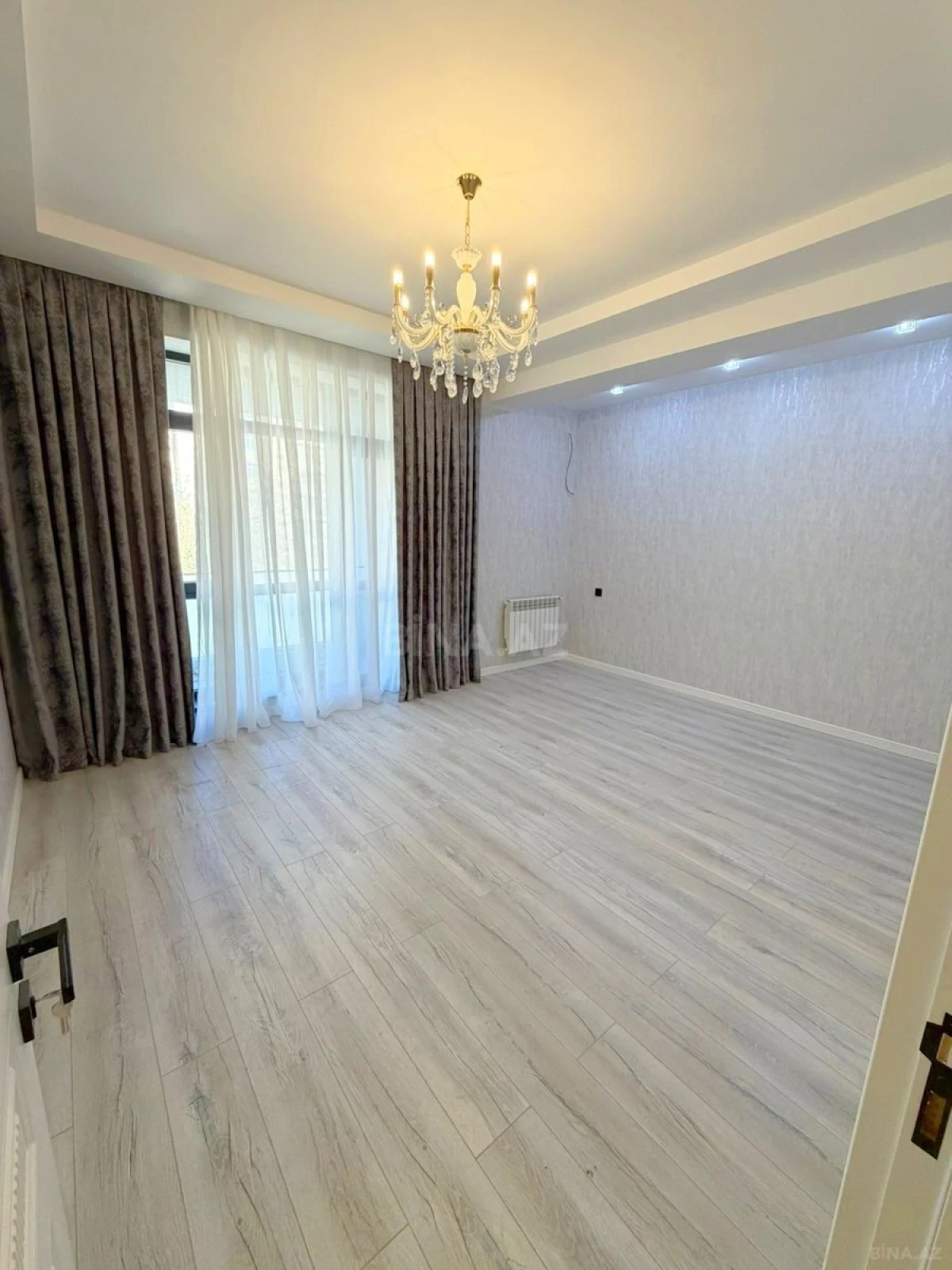 Satılır 2 otaqlı mənzil 96 m²