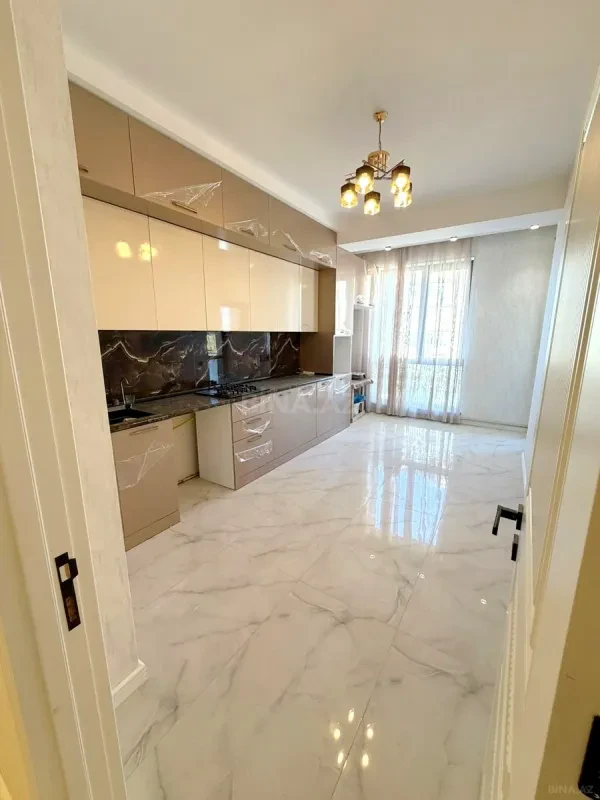 Satılır 2 otaqlı mənzil 96 m²