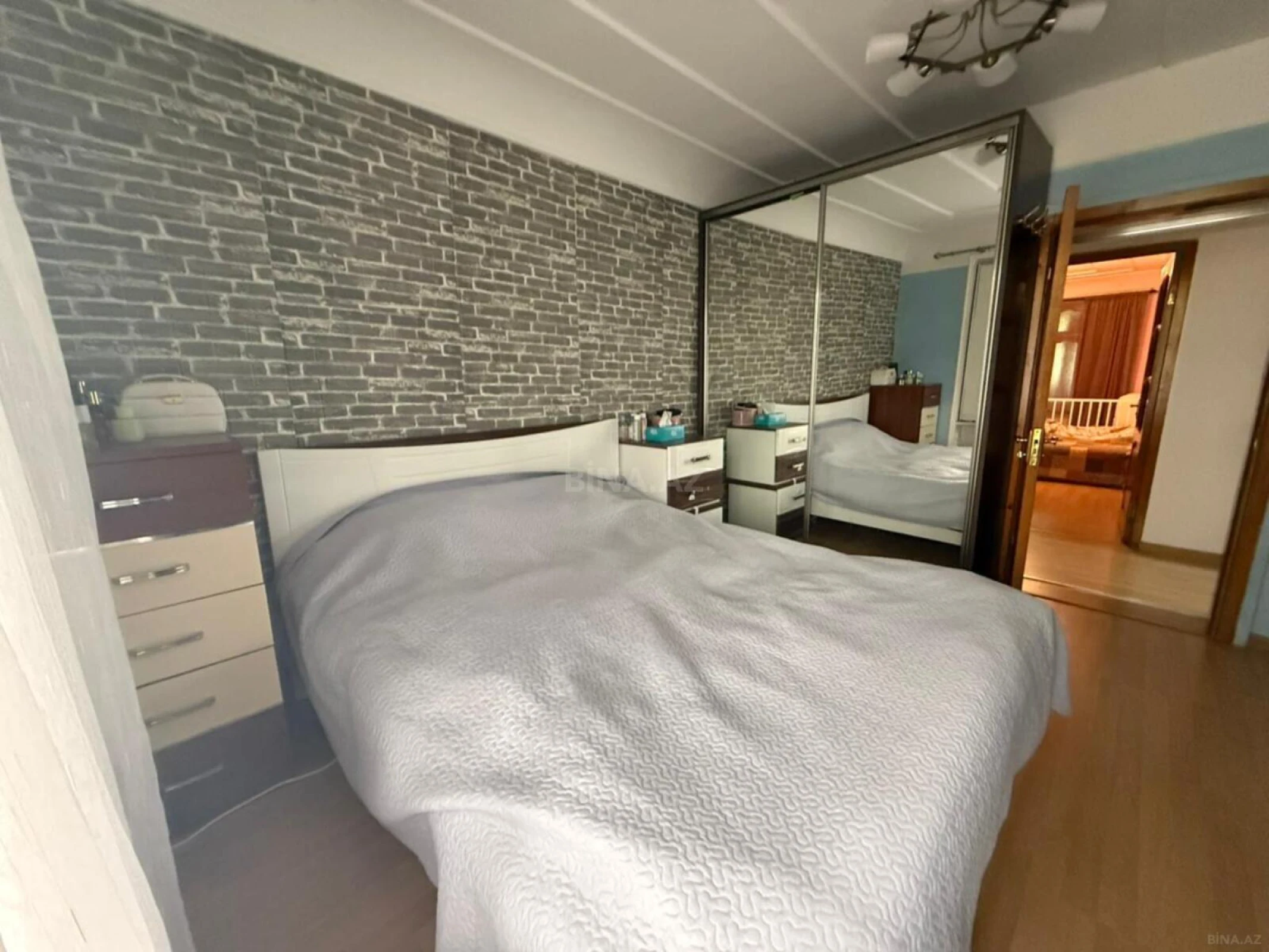Satılır 3 otaqlı mənzil 63 m²