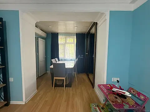 Satılır 3 otaqlı mənzil 63 m²