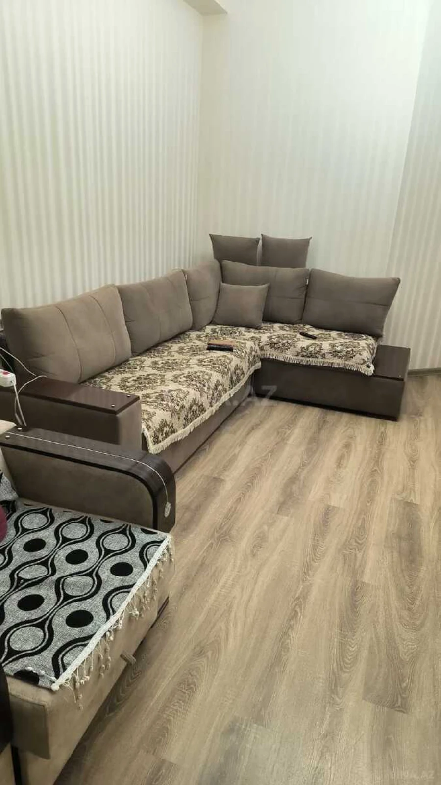 Satılır 1 otaqlı mənzil 54 m²