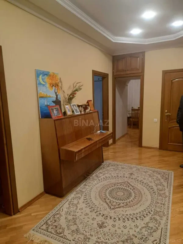 Satılır 3 otaqlı mənzil 87 m²