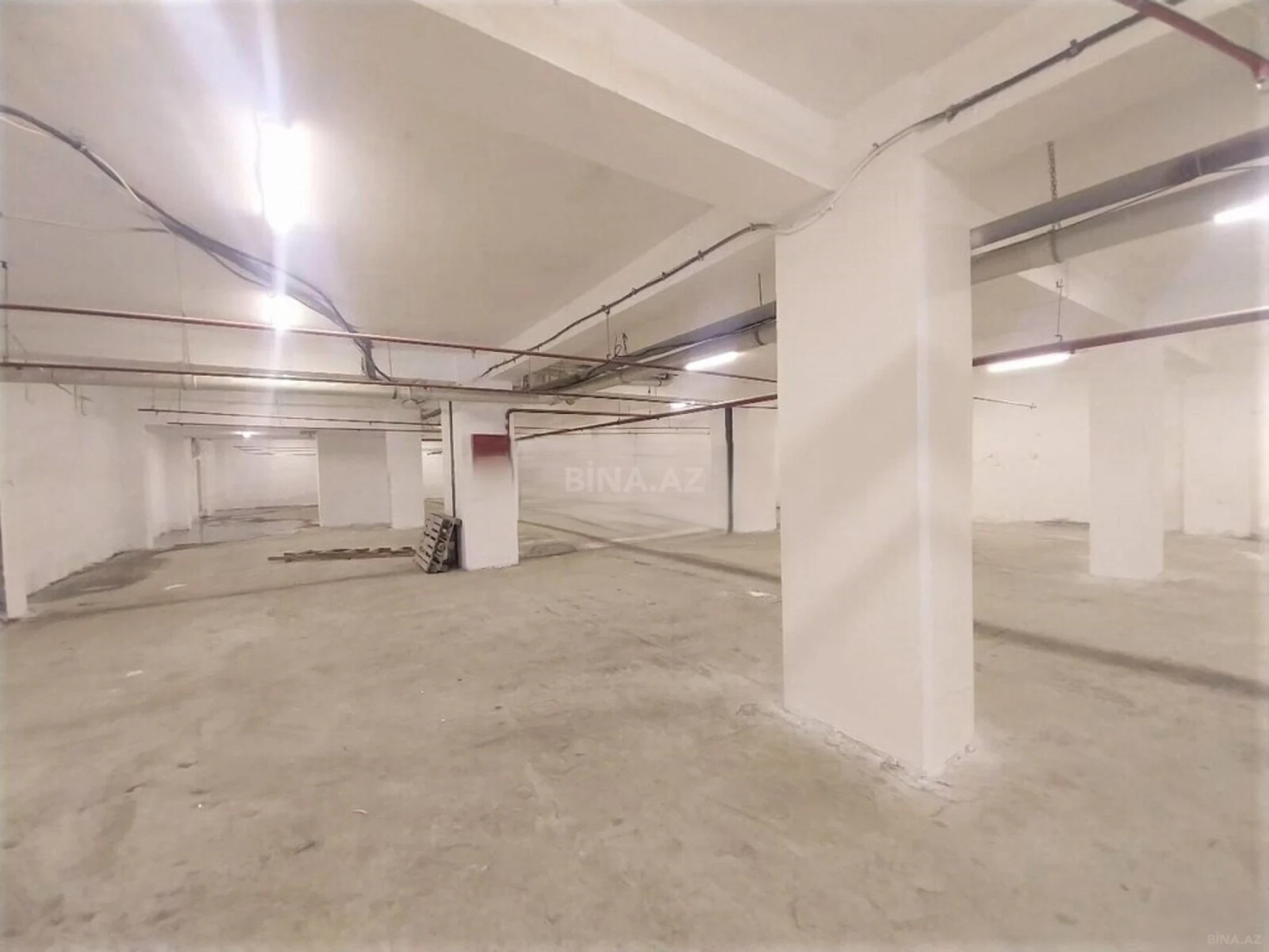 Kirayə verilir obyekt 855 m²