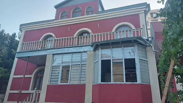 Satılır 8 otaqlı həyət evi 600 m² — Bakı, 8-ci mikrorayon 8 otaq 600.00 m²