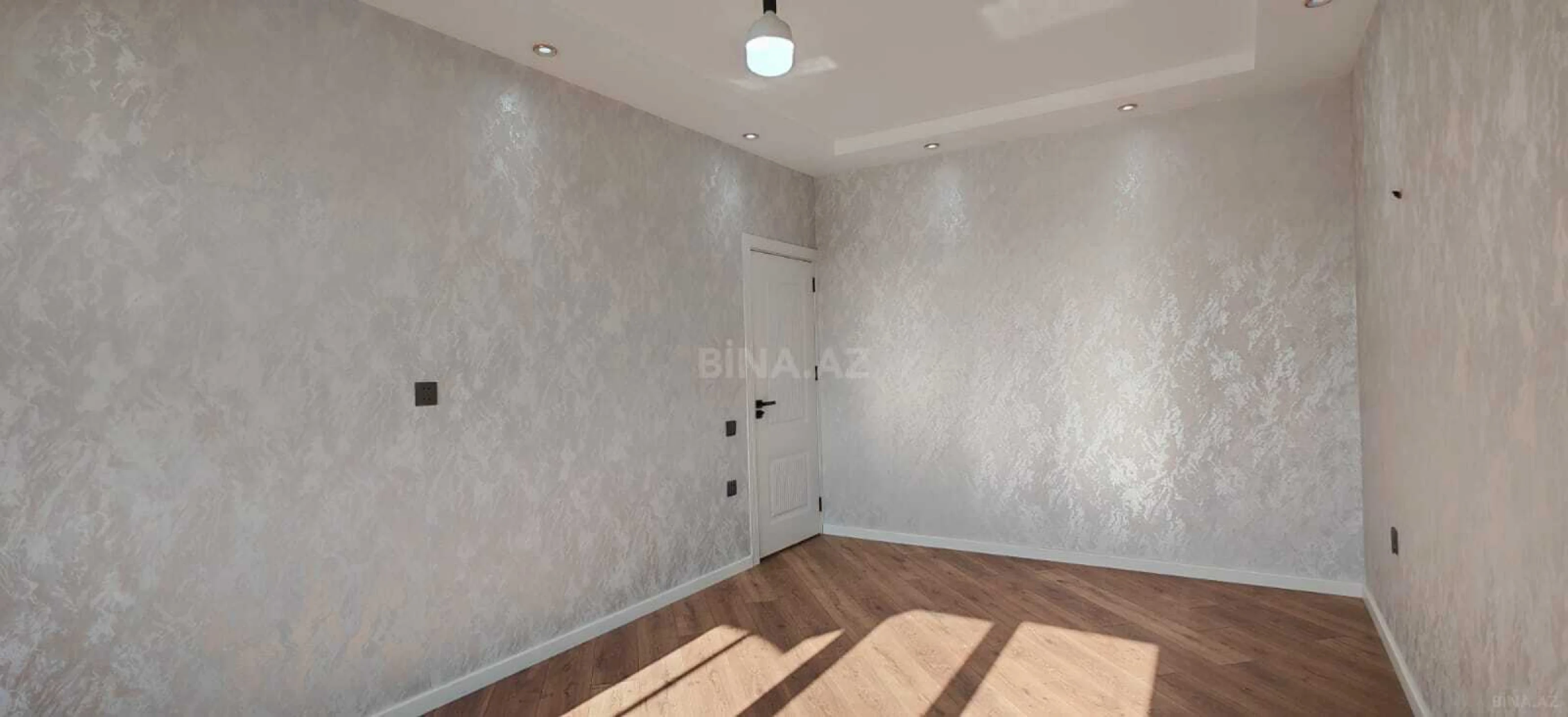 Satılır 2 otaqlı mənzil 60 m²