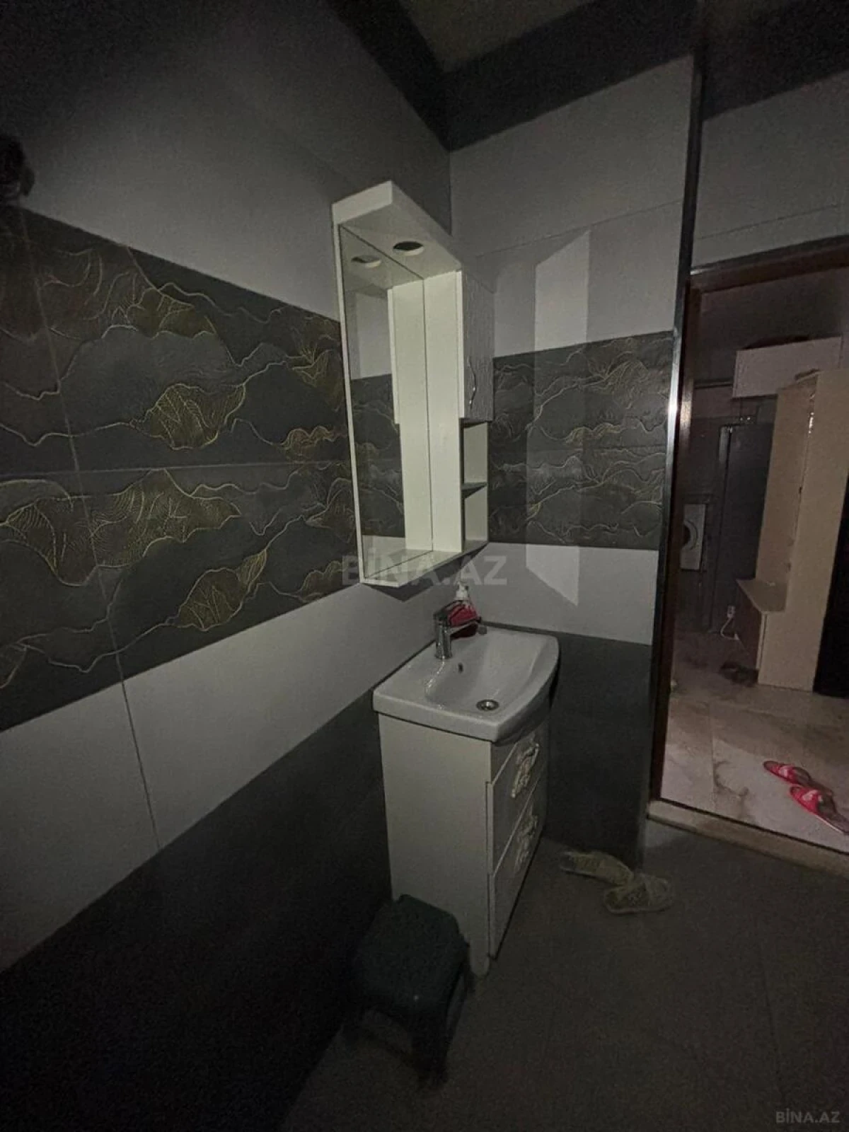 Kirayə verilir 2 otaqlı mənzil 60 m²
