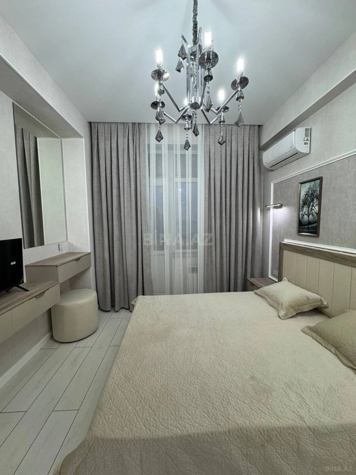 Satılır 2 otaqlı mənzil 72 m²