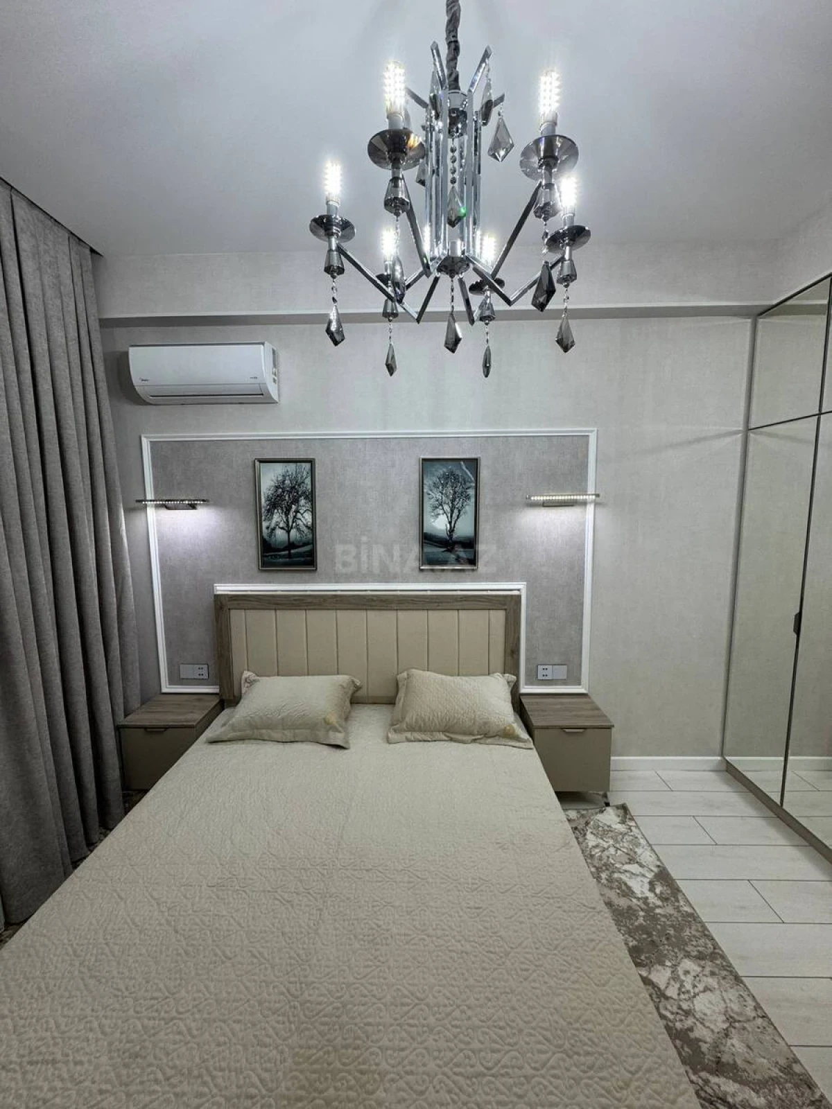 Satılır 2 otaqlı mənzil 72 m²