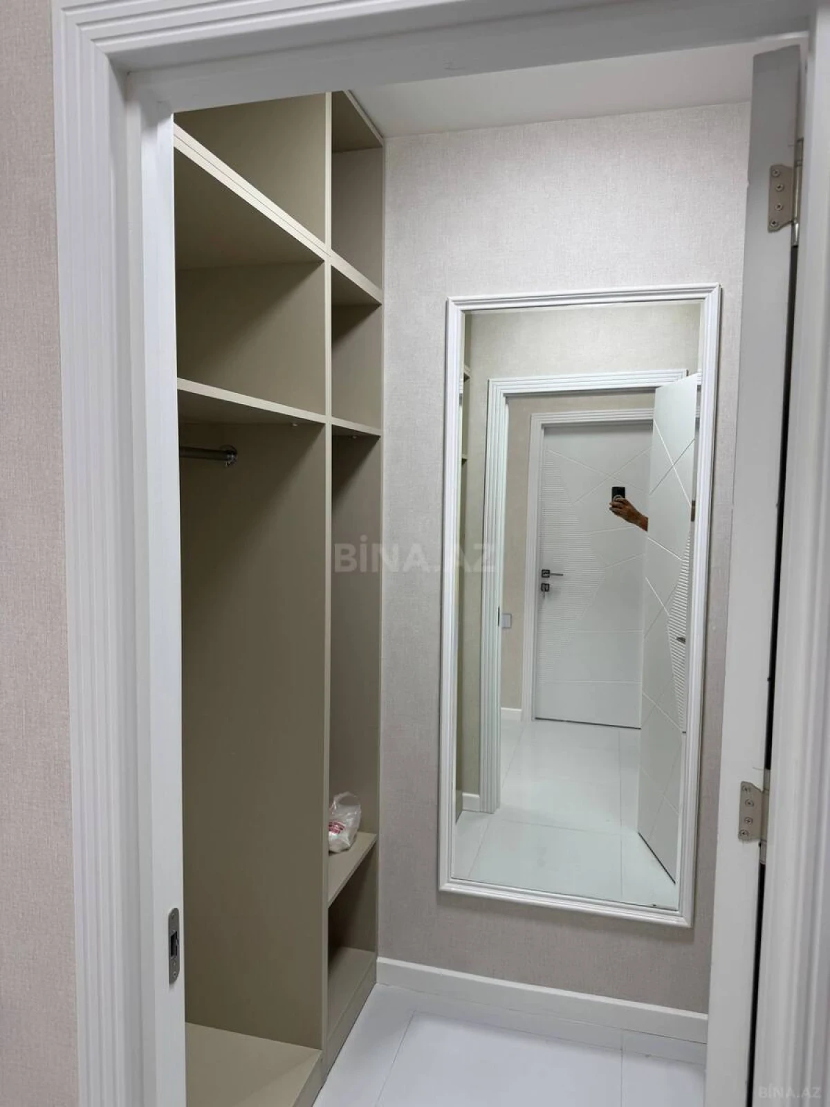 Satılır 2 otaqlı mənzil 72 m²