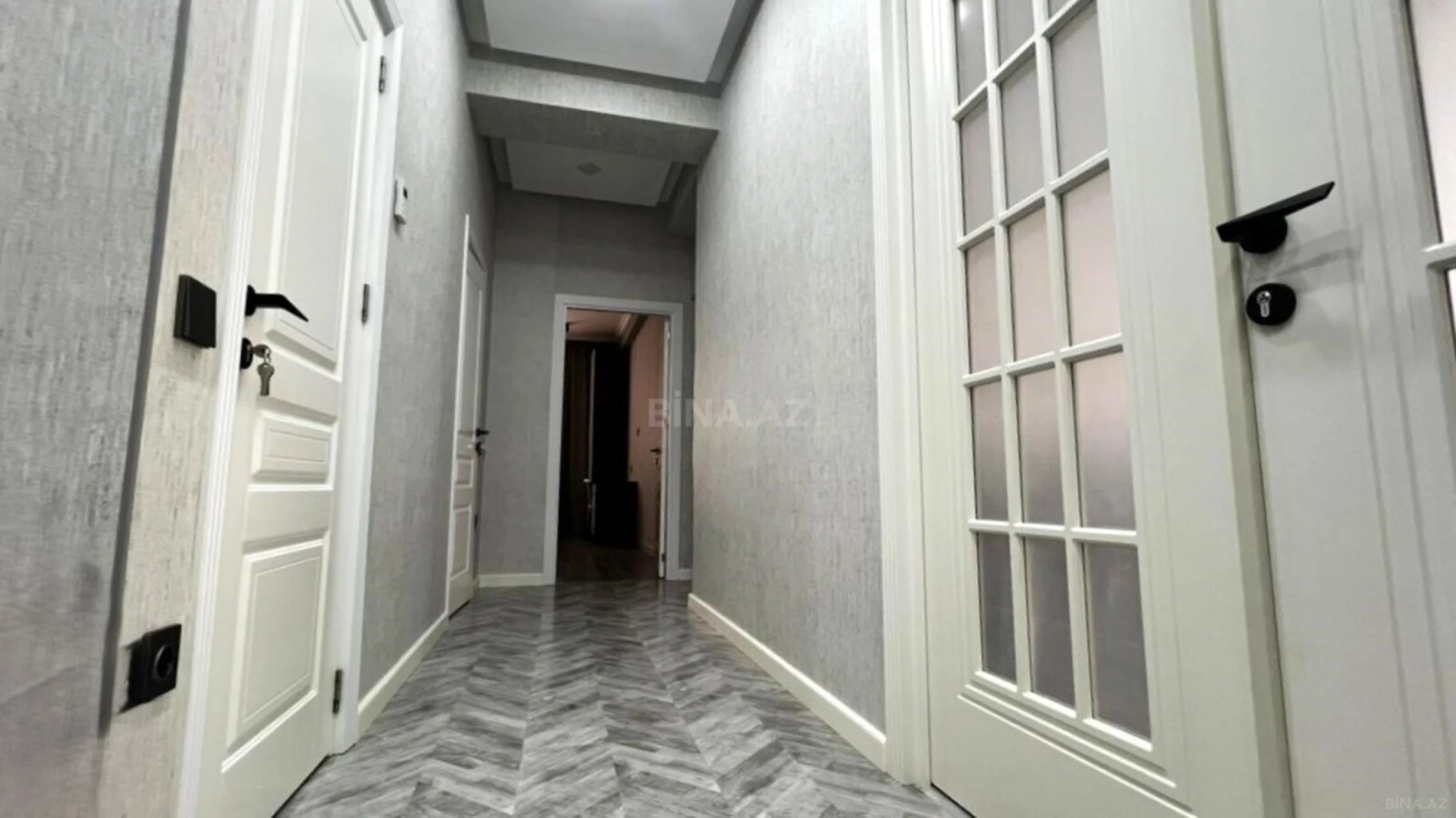 Kirayə verilir 3 otaqlı mənzil 120 m²