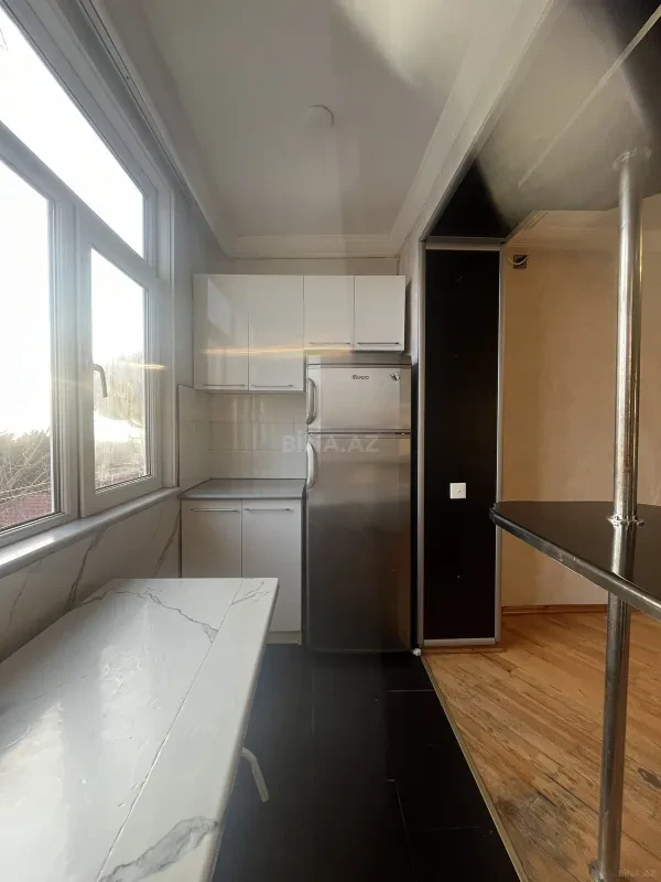 Satılır 3 otaqlı mənzil 63 m²