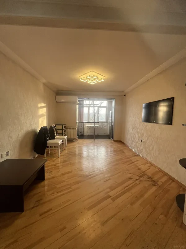 Satılır 3 otaqlı mənzil 63 m²