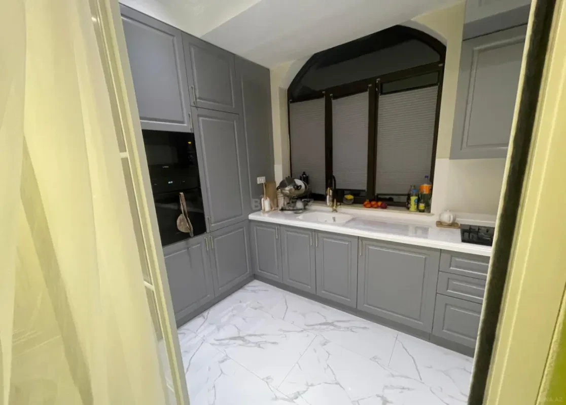 Kirayə verilir 3 otaqlı mənzil 108 m²