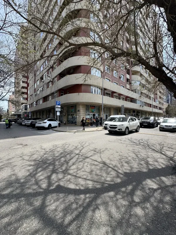 Satılır obyekt 37 m²