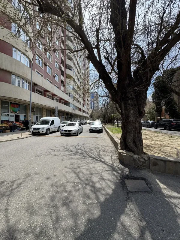 Satılır obyekt 37 m²