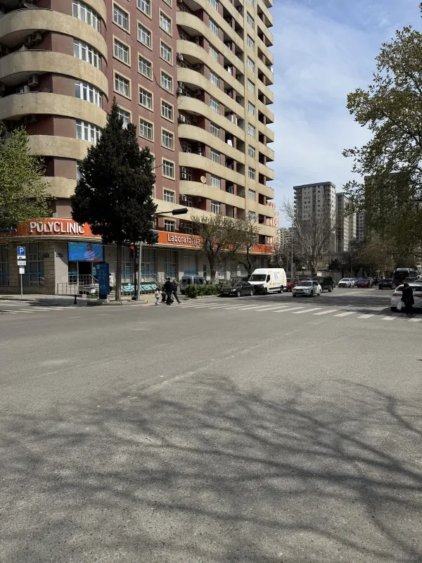 Satılır obyekt 37 m²