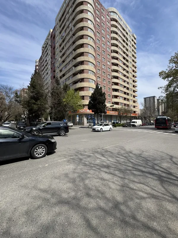 Satılır obyekt 37 m²