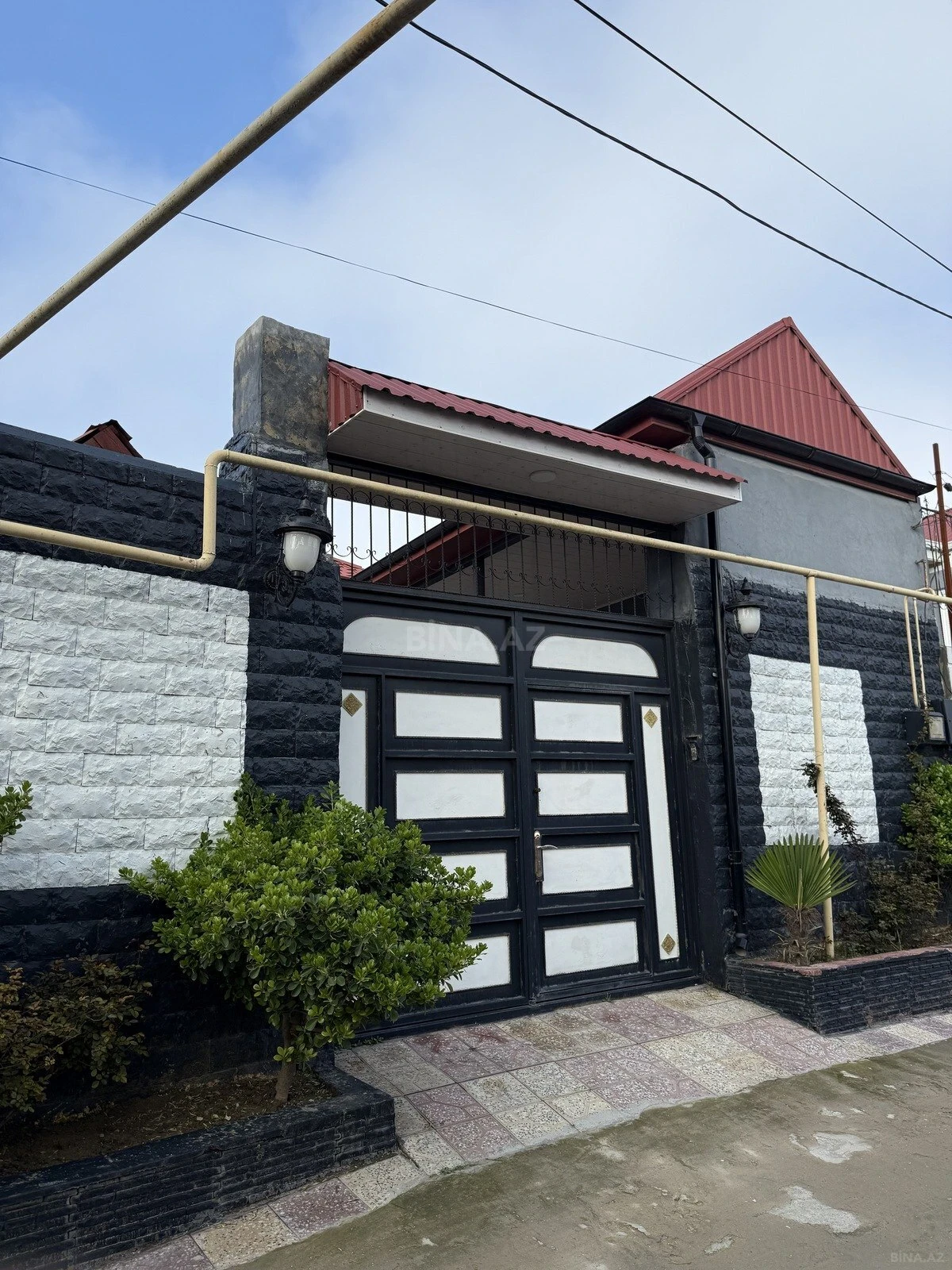 Satılır 5 otaqlı həyət evi 150 m²