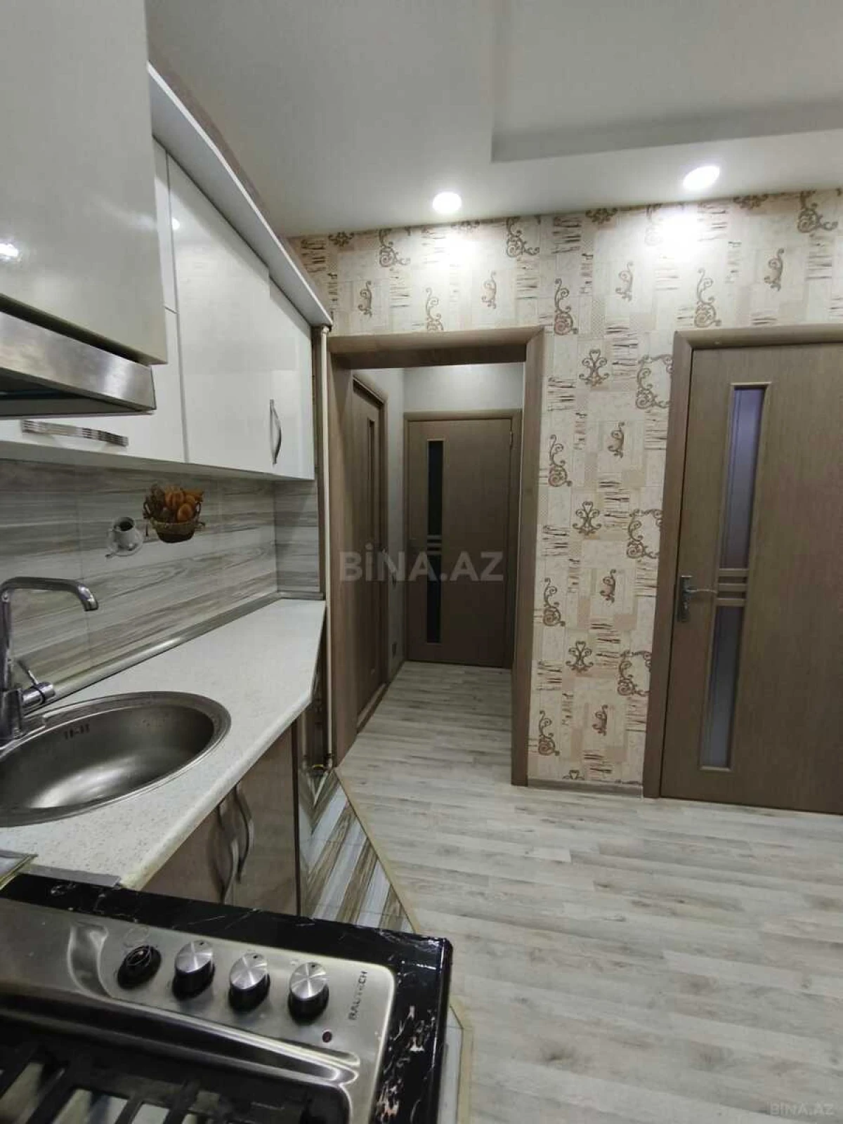 Satılır 2 otaqlı mənzil 67 m²
