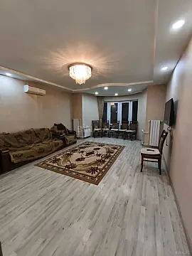 Satılır 2 otaqlı mənzil 67 m²