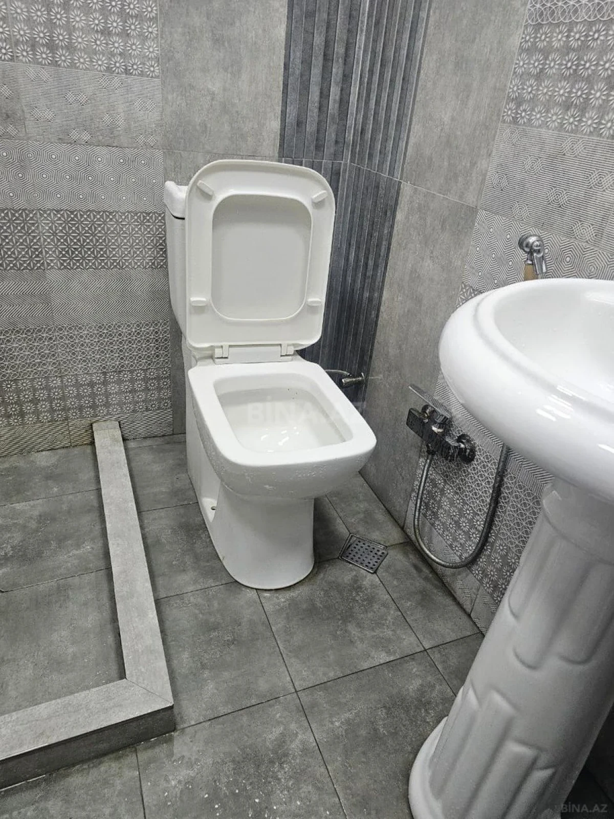 Kirayə verilir 2 otaqlı mənzil 55 m²