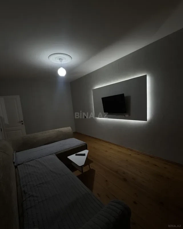 Kirayə verilir 2 otaqlı mənzil 66 m²